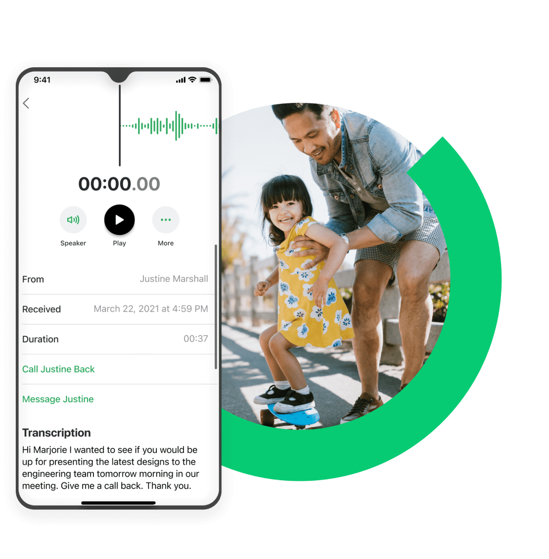 Collage de la bandeja de entrada del buzón de voz de GoTo Connect con la transcripción del audio y un padre que enseña a su hija a usar el monopatín.